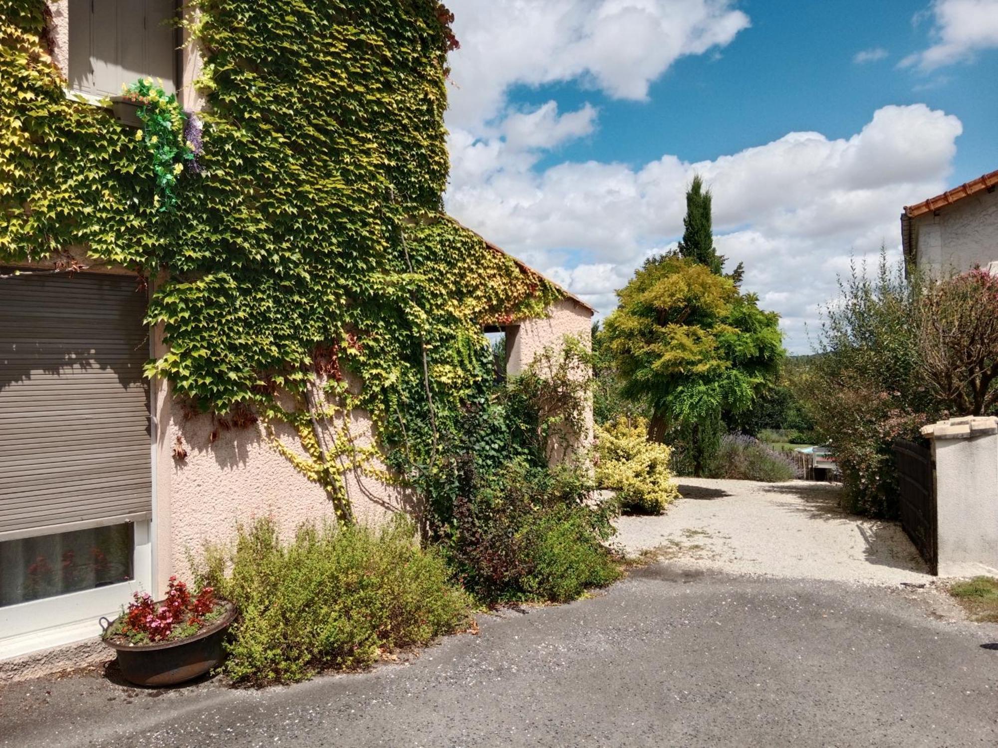 Maison Dominique Balzac Exteriér fotografie